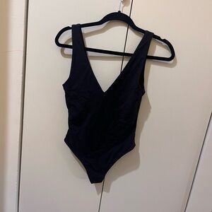 Aritzia Babaton Plunge Bodysuit